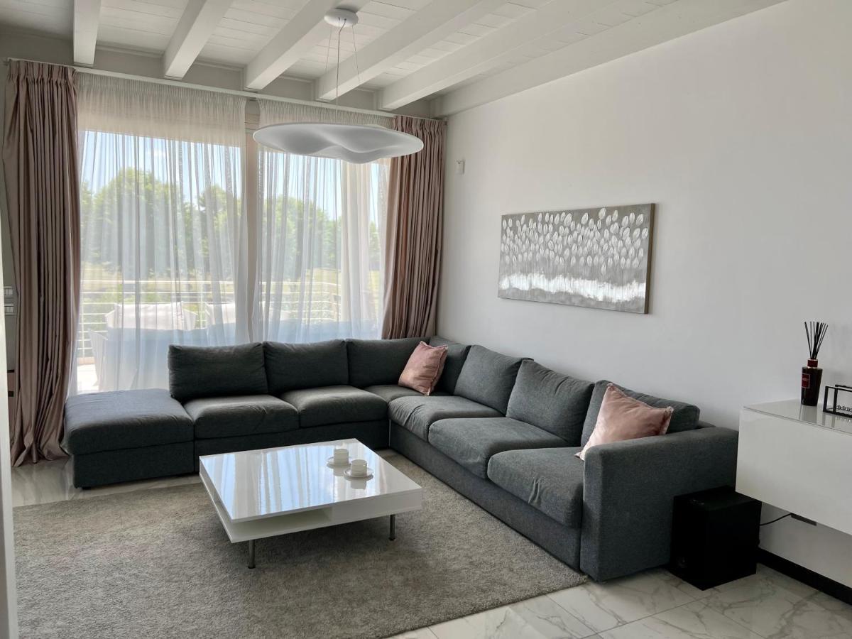 Paganini Suites And Apartments 시르미오네 외부 사진