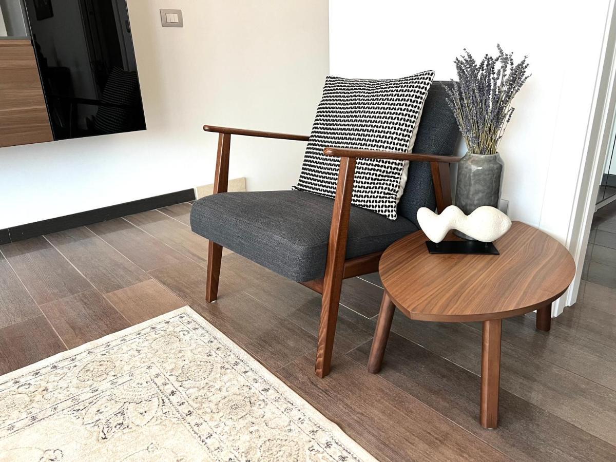 Paganini Suites And Apartments 시르미오네 외부 사진